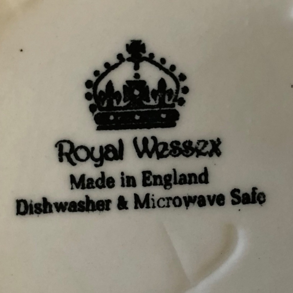 Royal Wessex Blue Willow milk jug or pitcher made in England chinoiserie vase - Picture 8 of 10